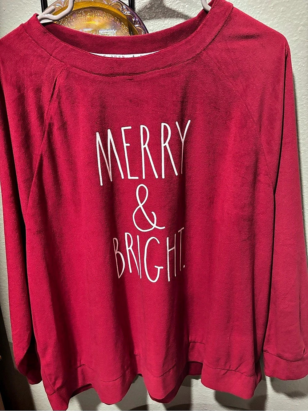 Rae Dunn Merry & Bright Raglan Top Red Medium